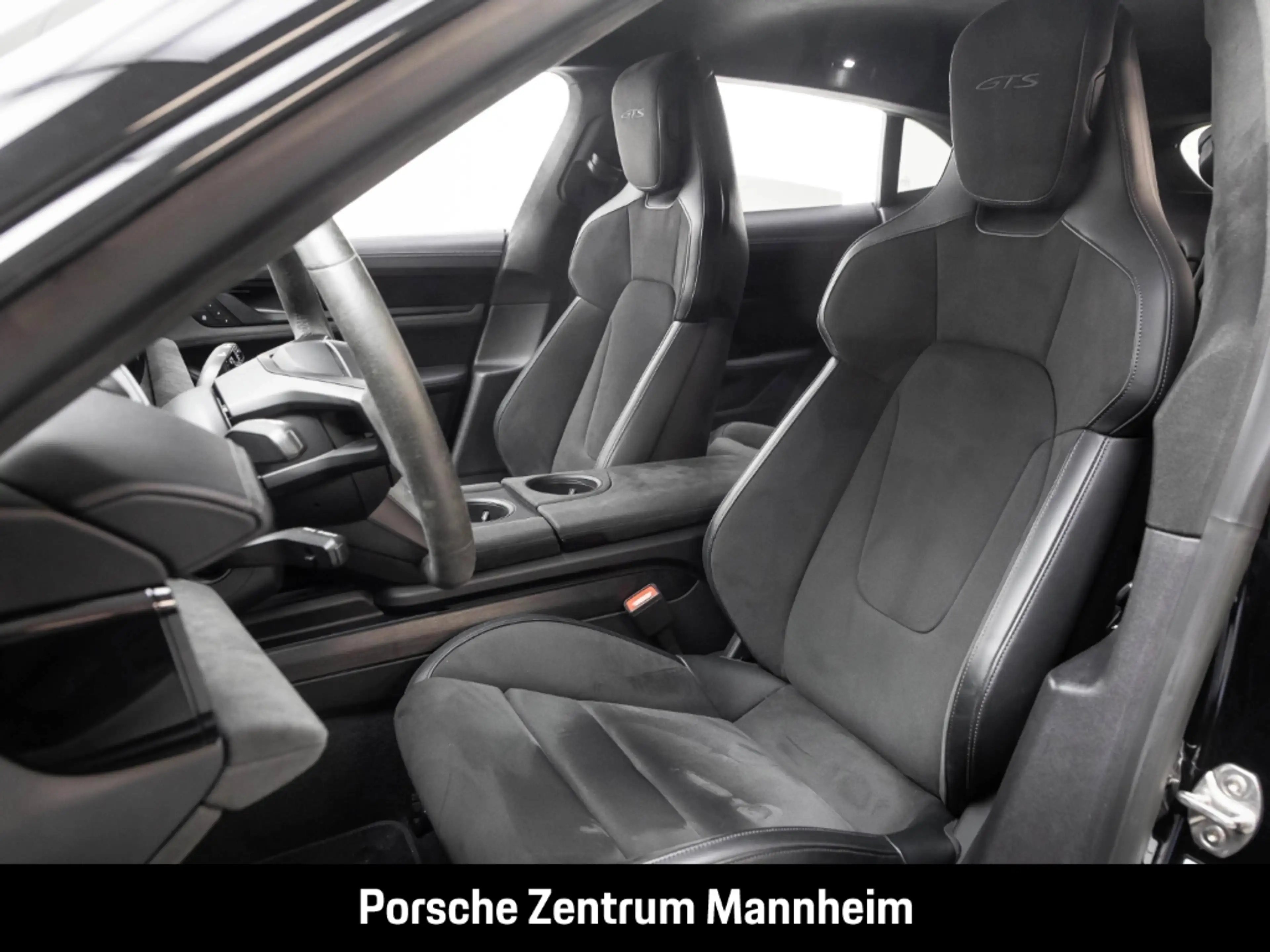 Porsche Taycan GTS Sport Turismo InnoDrive Privacy SurroundView — photo 5