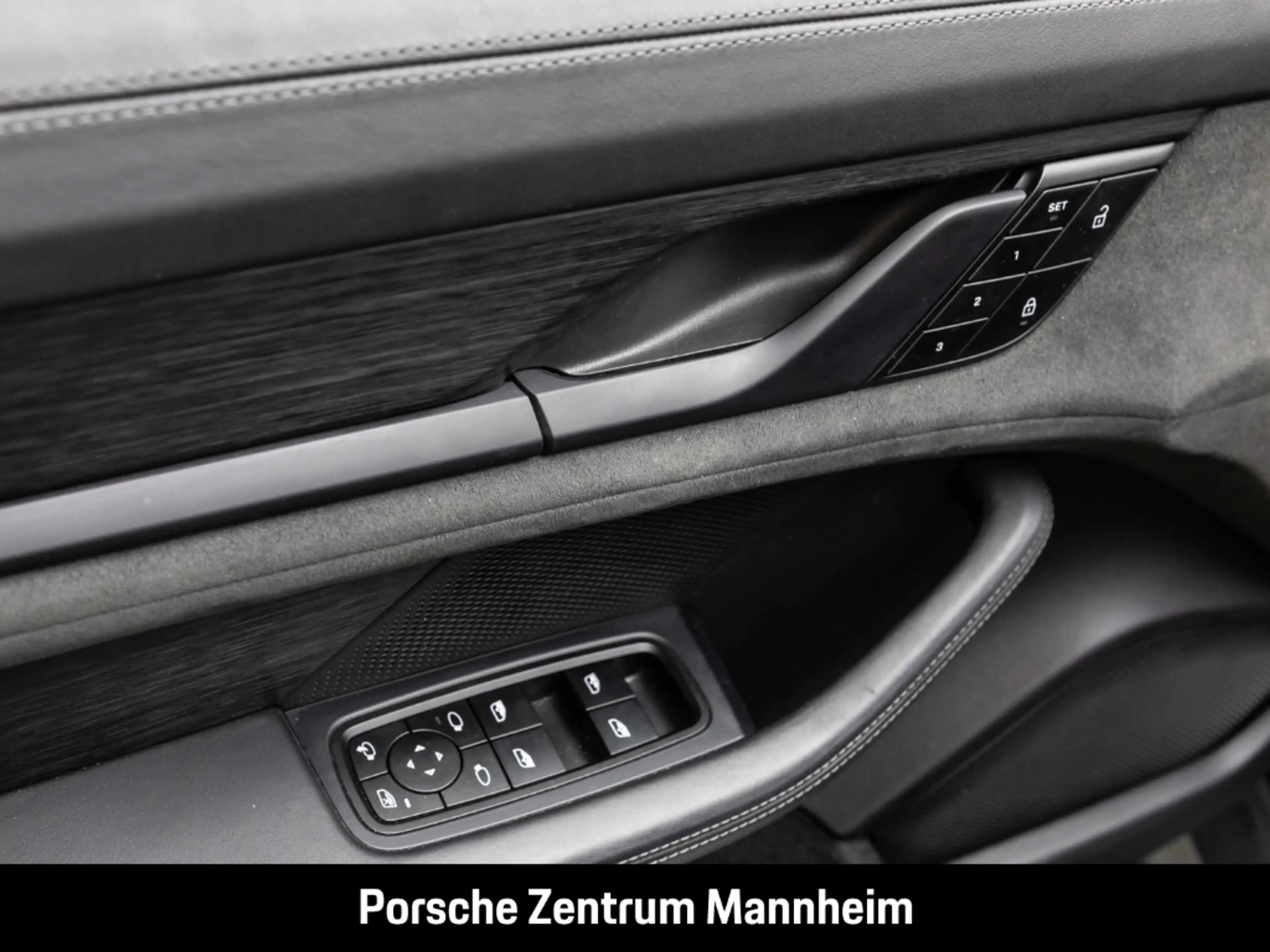 Porsche Taycan GTS Sport Turismo InnoDrive Privacy SurroundView — photo 22