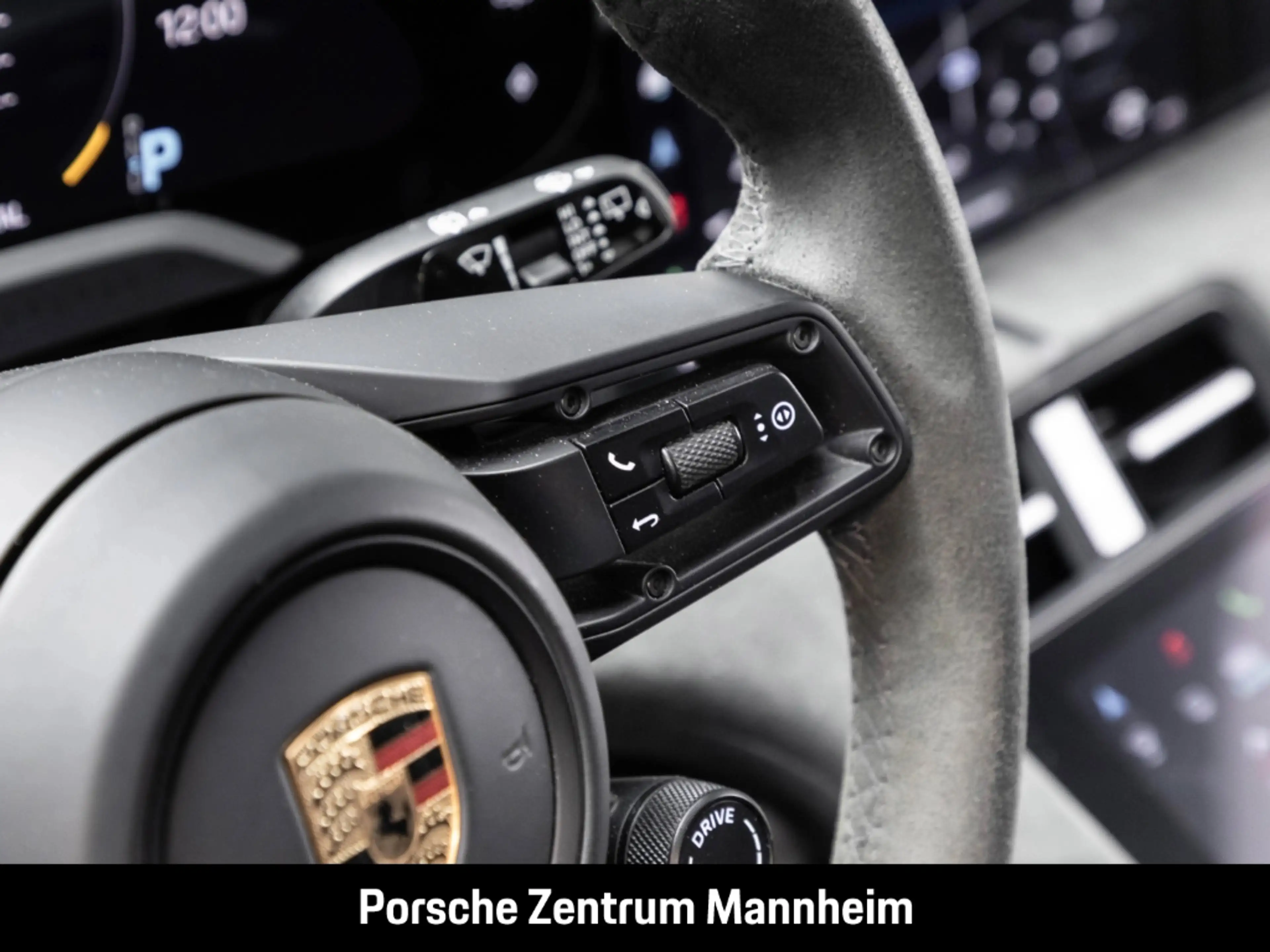 Porsche Taycan GTS Sport Turismo InnoDrive Privacy SurroundView — photo 20