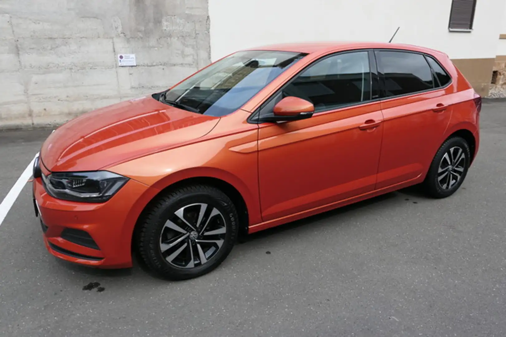 Volkswagen Polo United 30000km! PDC! SHZ! APP! Navi! Orange - 1