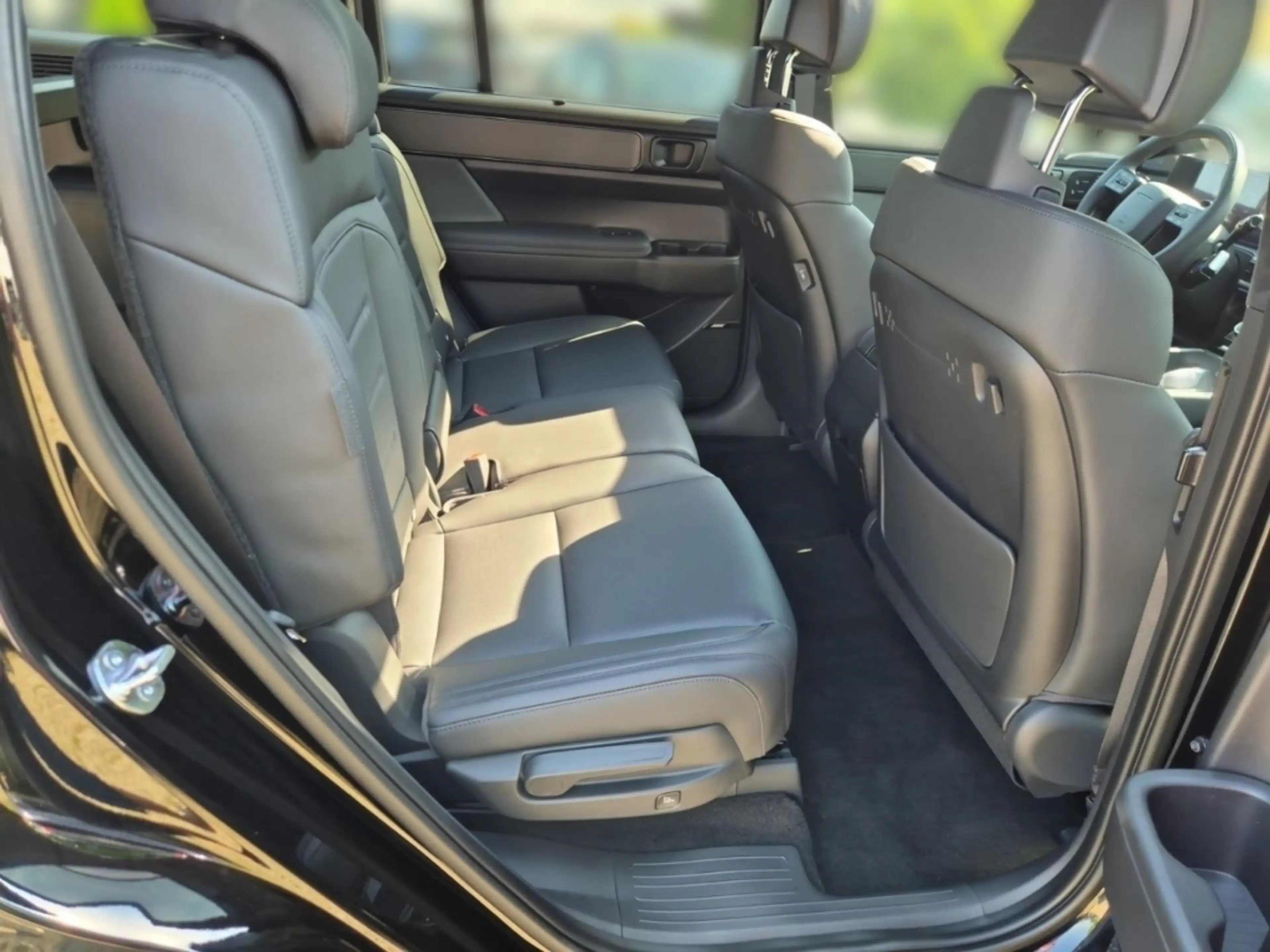 Hyundai SANTA FE 7-Sitzer 1.6 T-GDI Hybrid 239PS 4WD Blackline 6-AT — photo 13