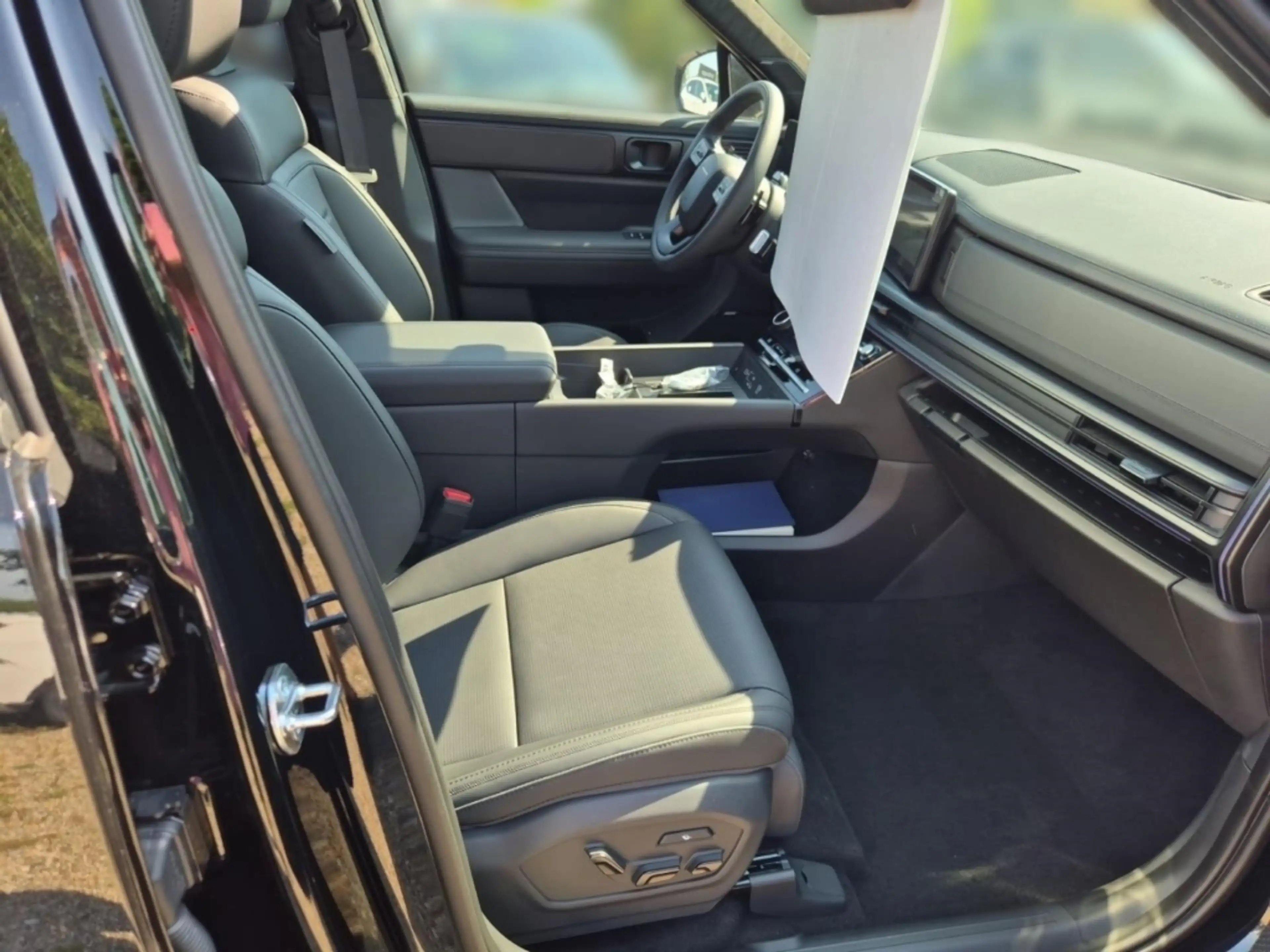 Hyundai SANTA FE 7-Sitzer 1.6 T-GDI Hybrid 239PS 4WD Blackline 6-AT — photo 14