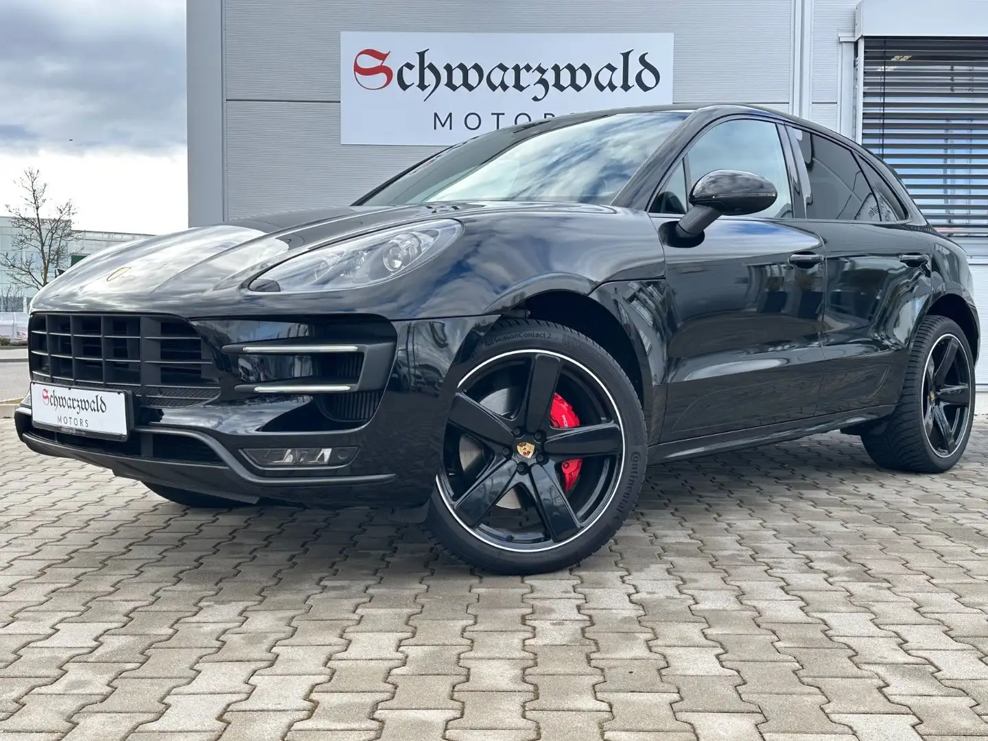 Porsche Macan Turbo Sport Chrono Classic Rad Sportabgas Schwarz - 1