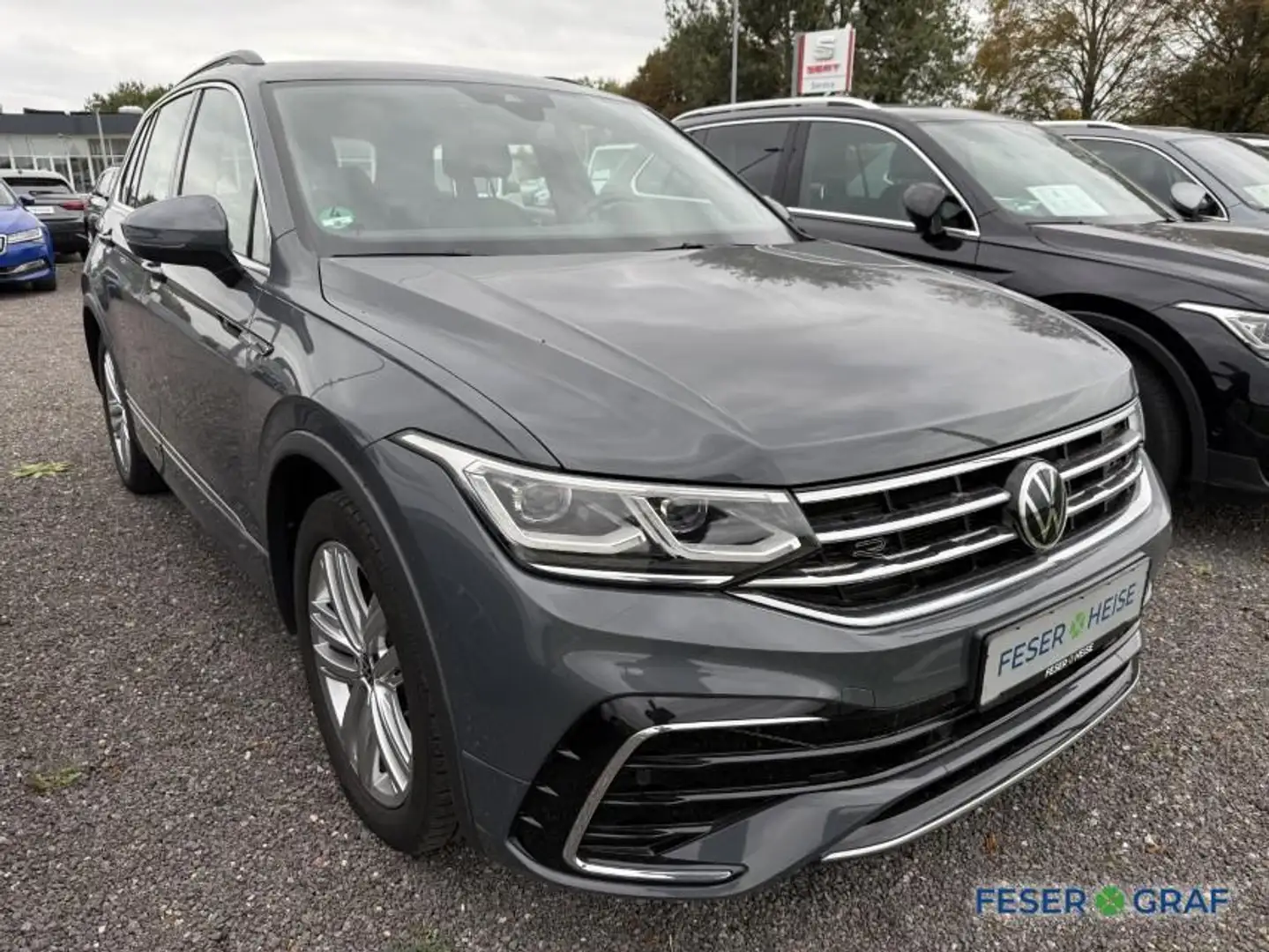 Volkswagen Tiguan 2.0 TSI DSG R-Line 4Motion NaviPro*SHZ*RearViev* Grau - 2
