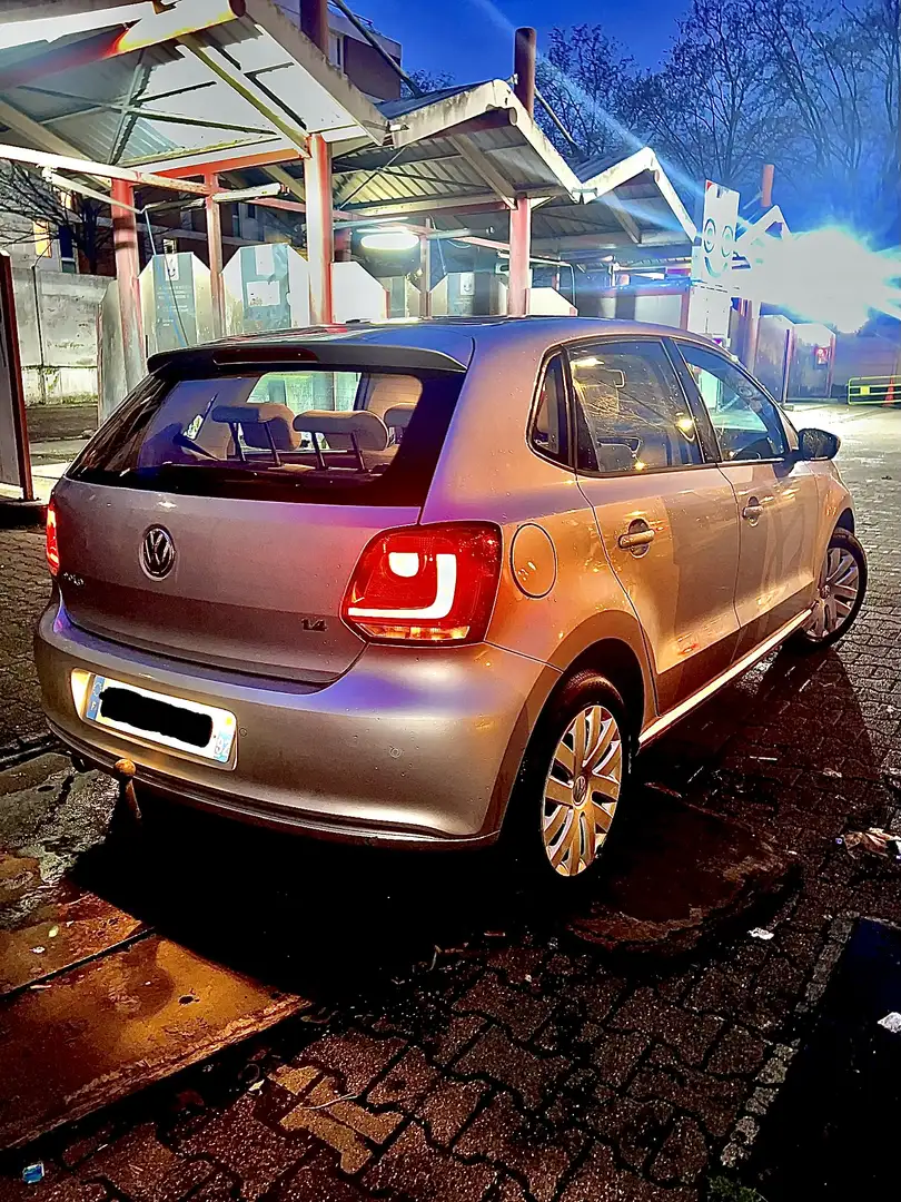 Volkswagen Polo 1.4 85 Confortline DSG7 Gris - 2