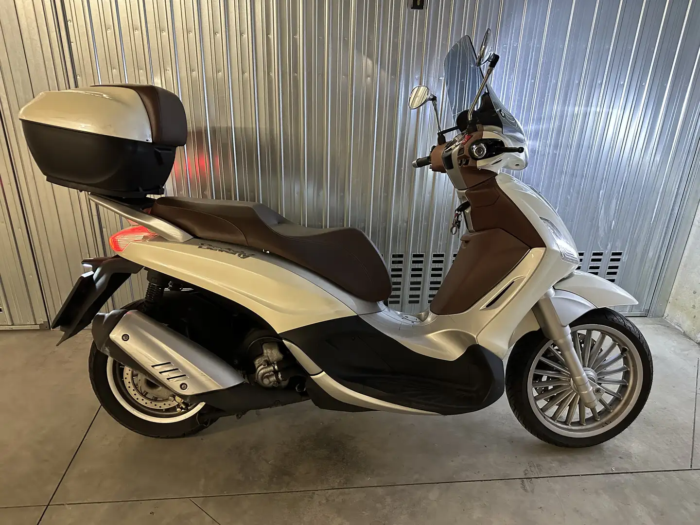Piaggio Beverly 300 ie - 2
