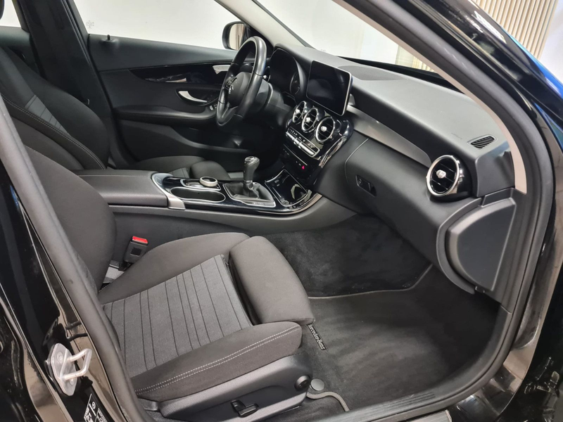 Mercedes-Benz C 180 d T-Modell / LED HP / GEPFLEGT / — photo 9