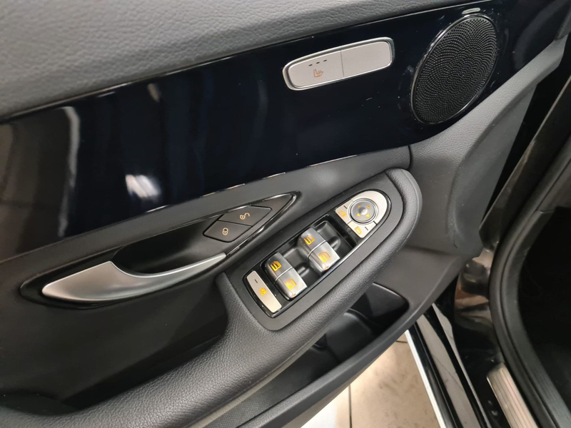 Mercedes-Benz C 180 d T-Modell / LED HP / GEPFLEGT / — photo 11