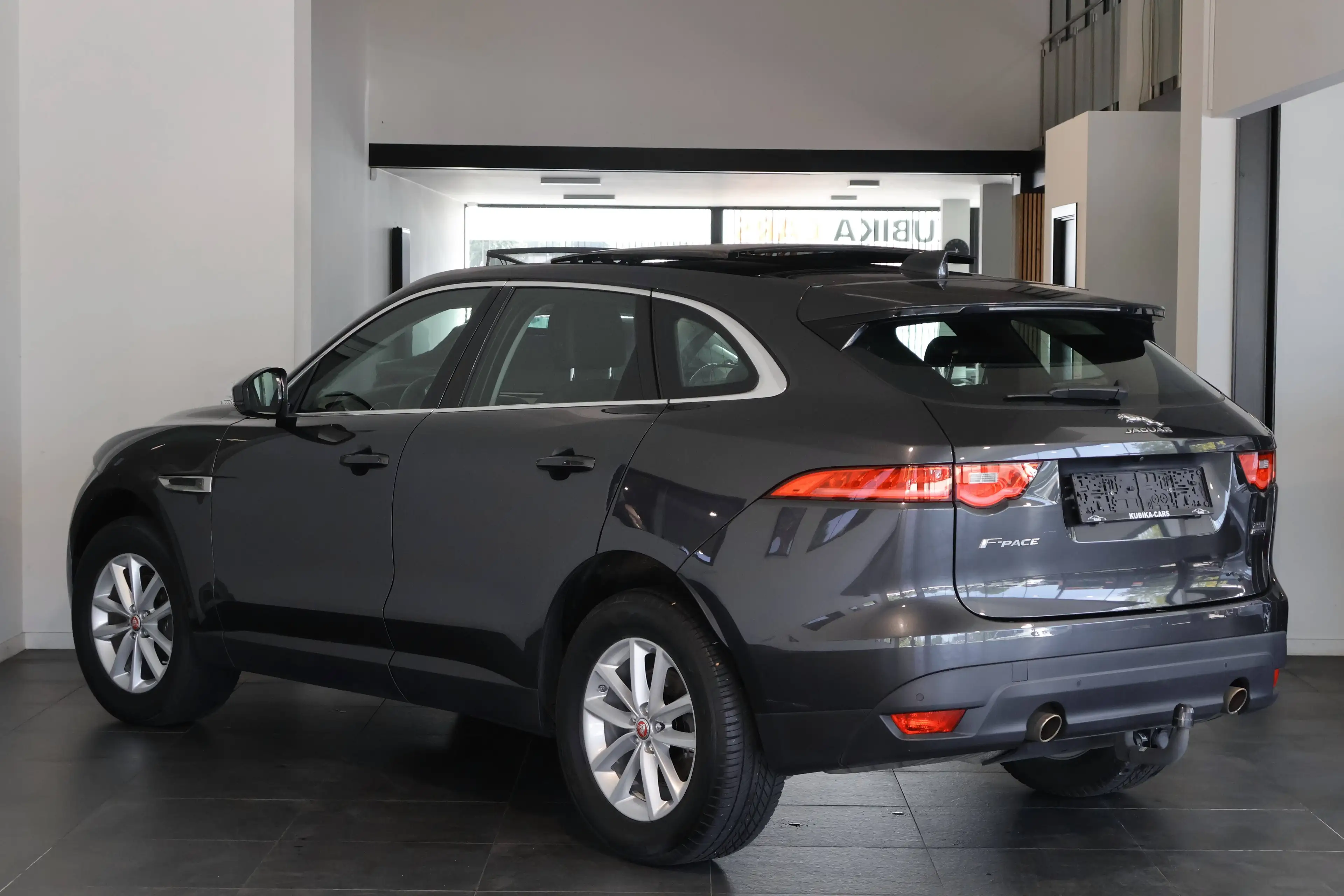 Jaguar F-Pace 2.0 T AWD Carplay Pano Leder Trekhaak Garantie* — photo 4