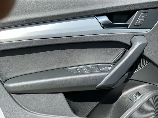 Audi Q5 view 15
