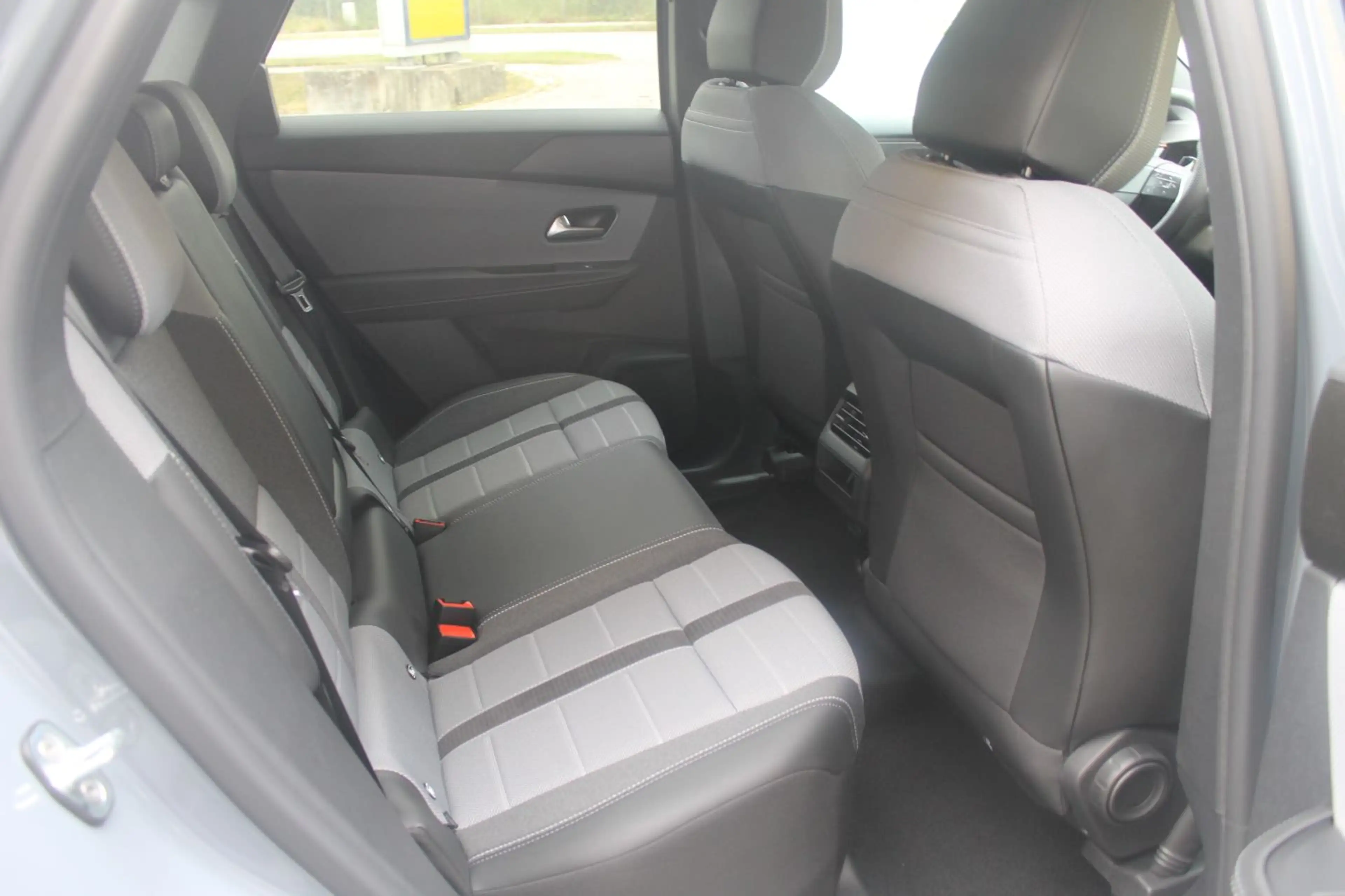 Opel Grandland Hybrid GS MATRIX-LED|KAMERA|NAVI — photo 9