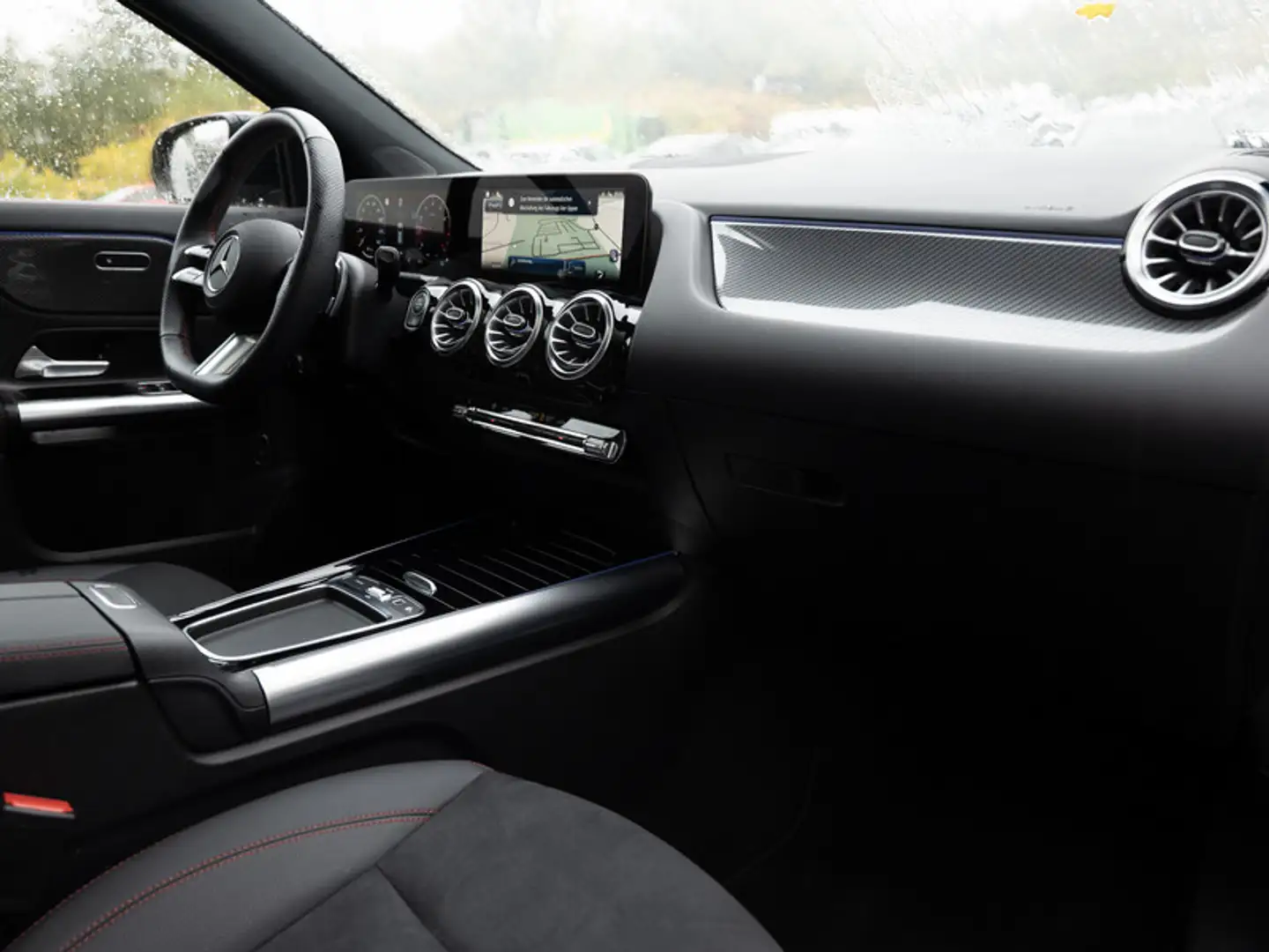 Mercedes-Benz GLA 200 AMG-Sport/MLB/360/Pano/Night/AHK/Keyl/19 Grau - 2