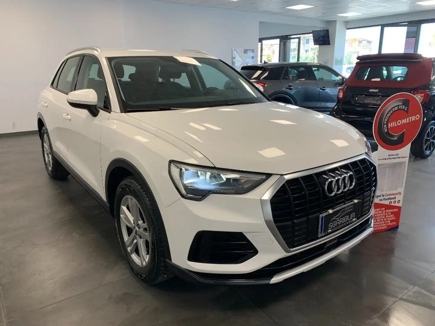 Audi Q3 35 TDI S tronic Automatico Advanced Weiß - 1