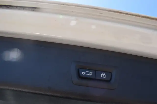 BMW X3 view 14