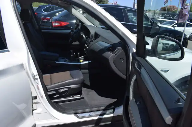 BMW X3 view 4