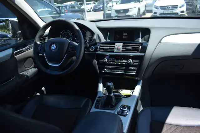 BMW X3 view 2