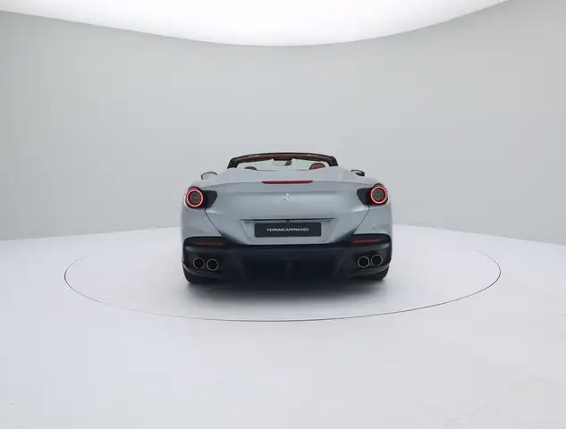 Ferrari Portofino view 10