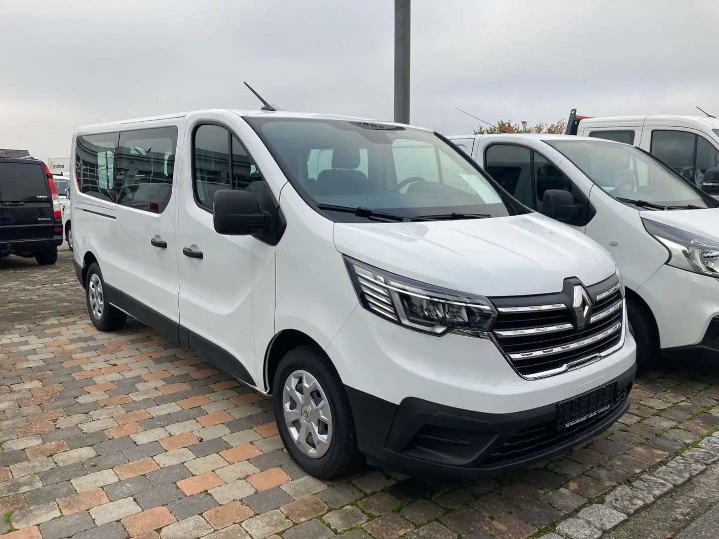 Renault Trafic Life Combi 9 Sitzer L2H1 3t *LED SWF Weiß - 1