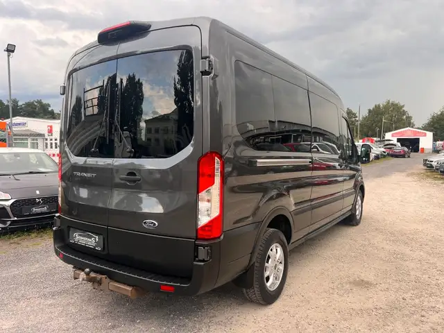 Ford Transit view 4