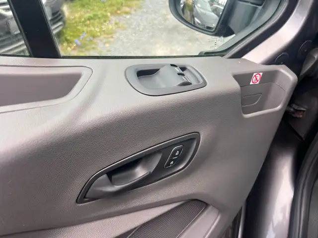 Ford Transit view 13