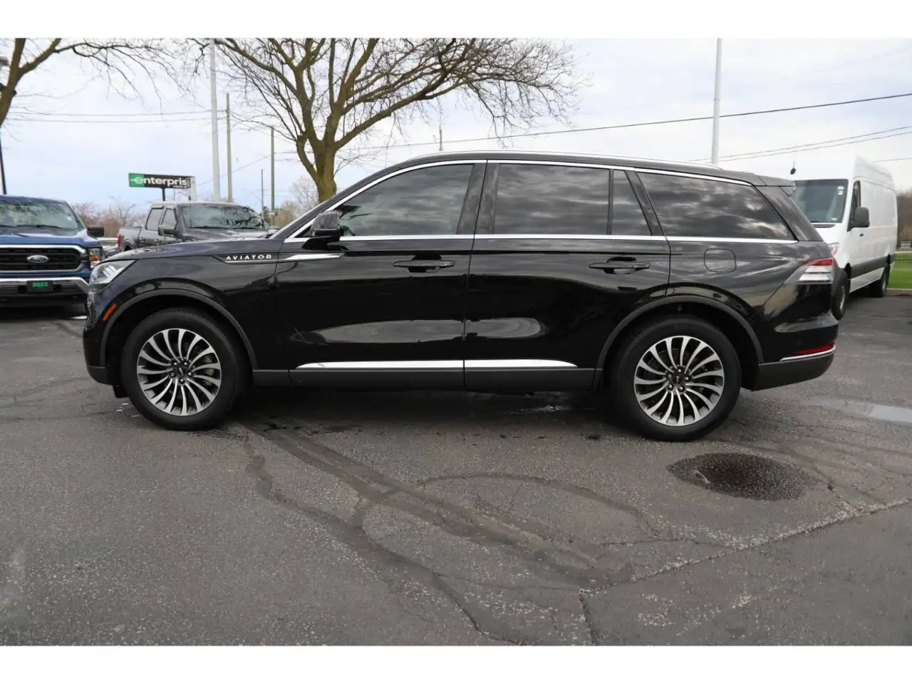 Lincoln Aviator снимка Lincoln Aviator