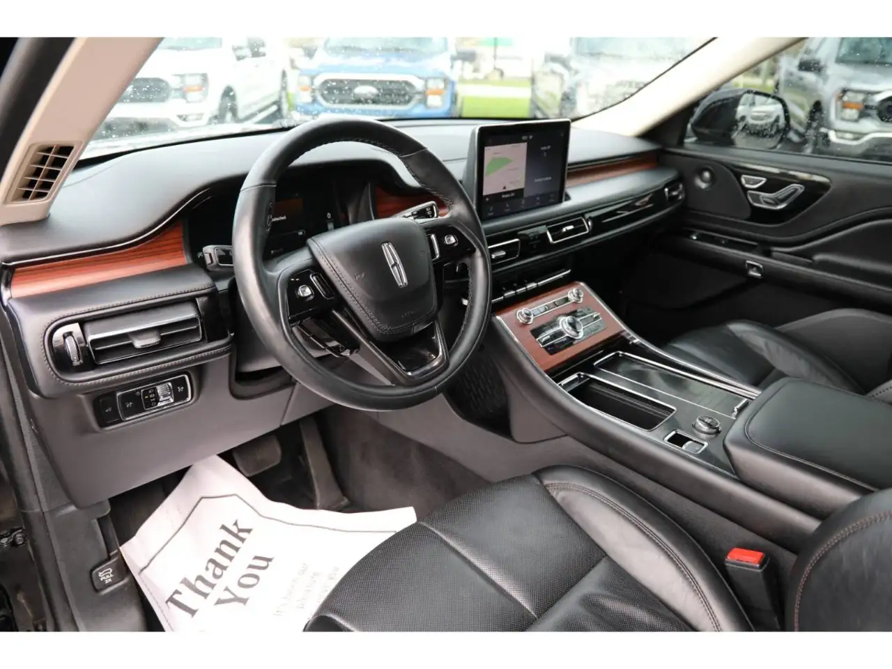 Lincoln Aviator снимка Lincoln Aviator