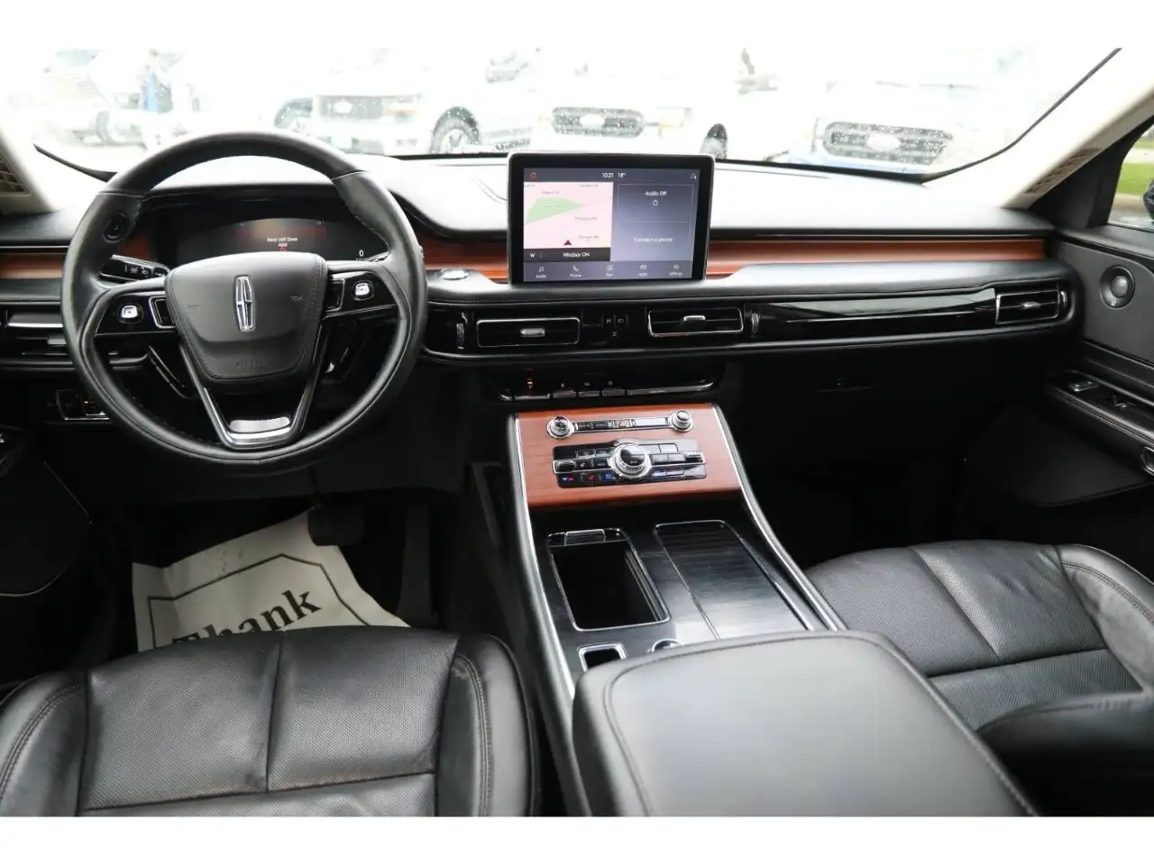 Lincoln Aviator снимка Lincoln Aviator
