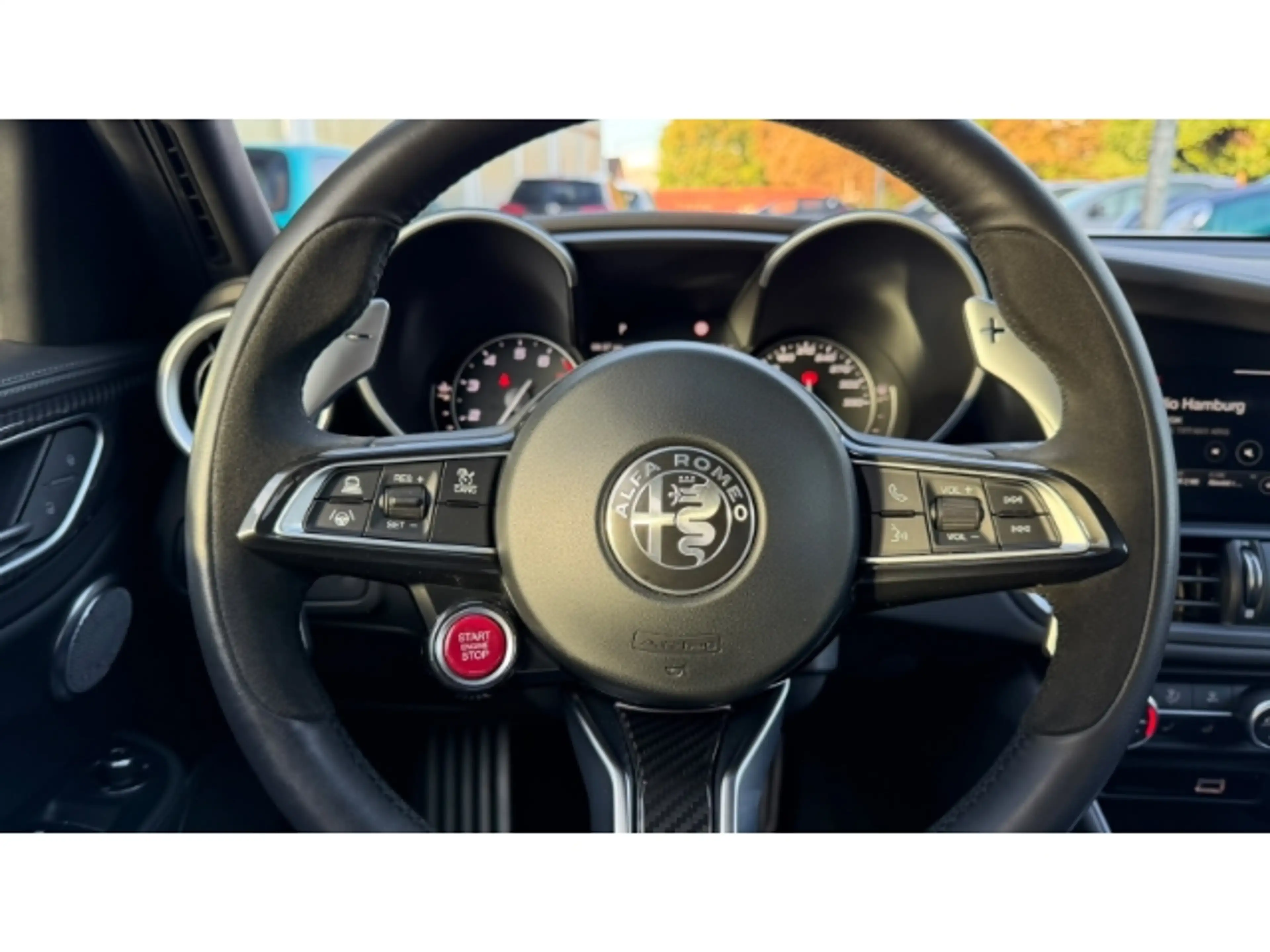 Alfa Romeo Giulia Quadrifoglio 2.9 V6 Bi-Turbo EU6d — photo 12