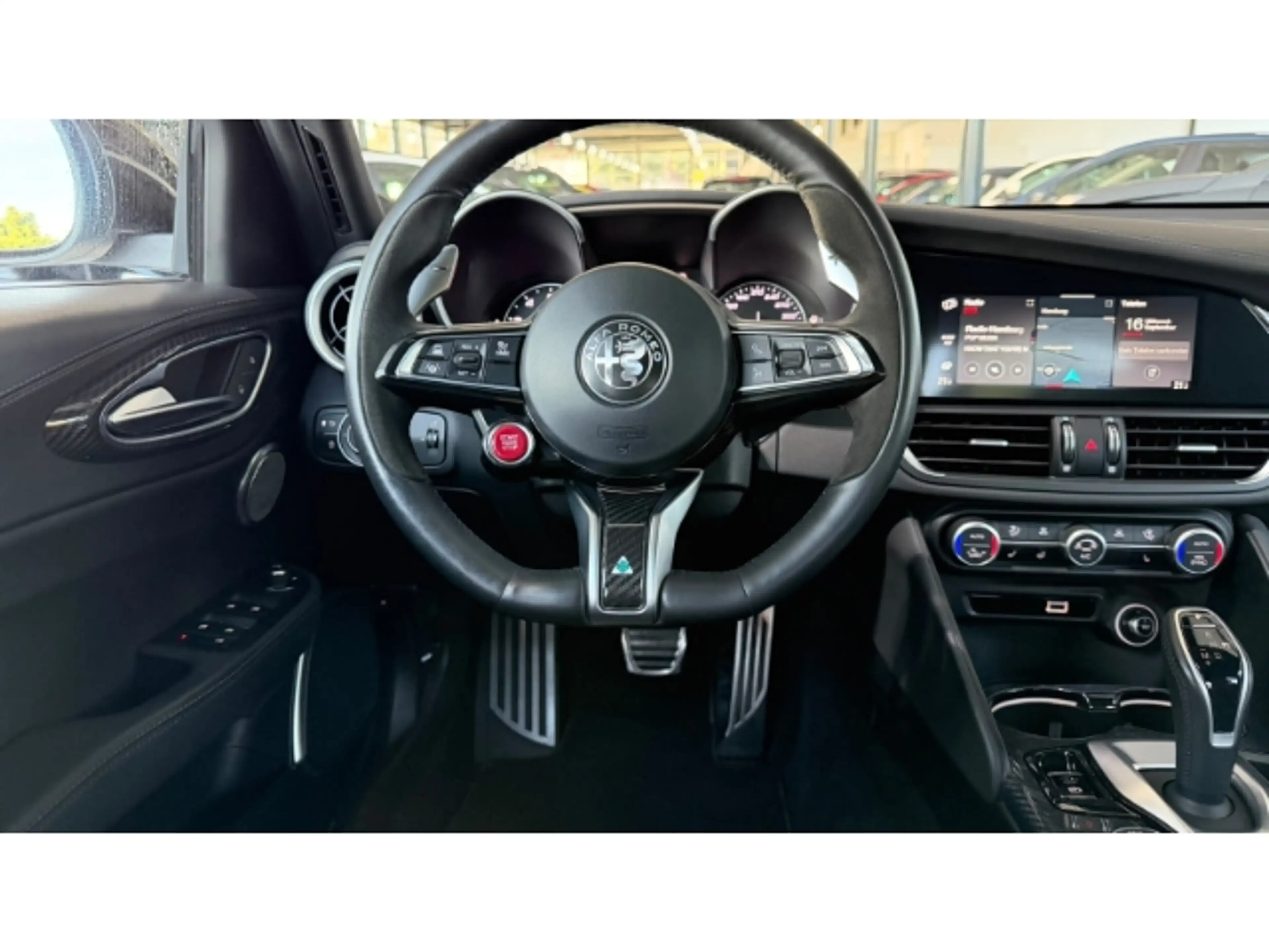 Alfa Romeo Giulia Quadrifoglio 2.9 V6 Bi-Turbo EU6d — photo 11
