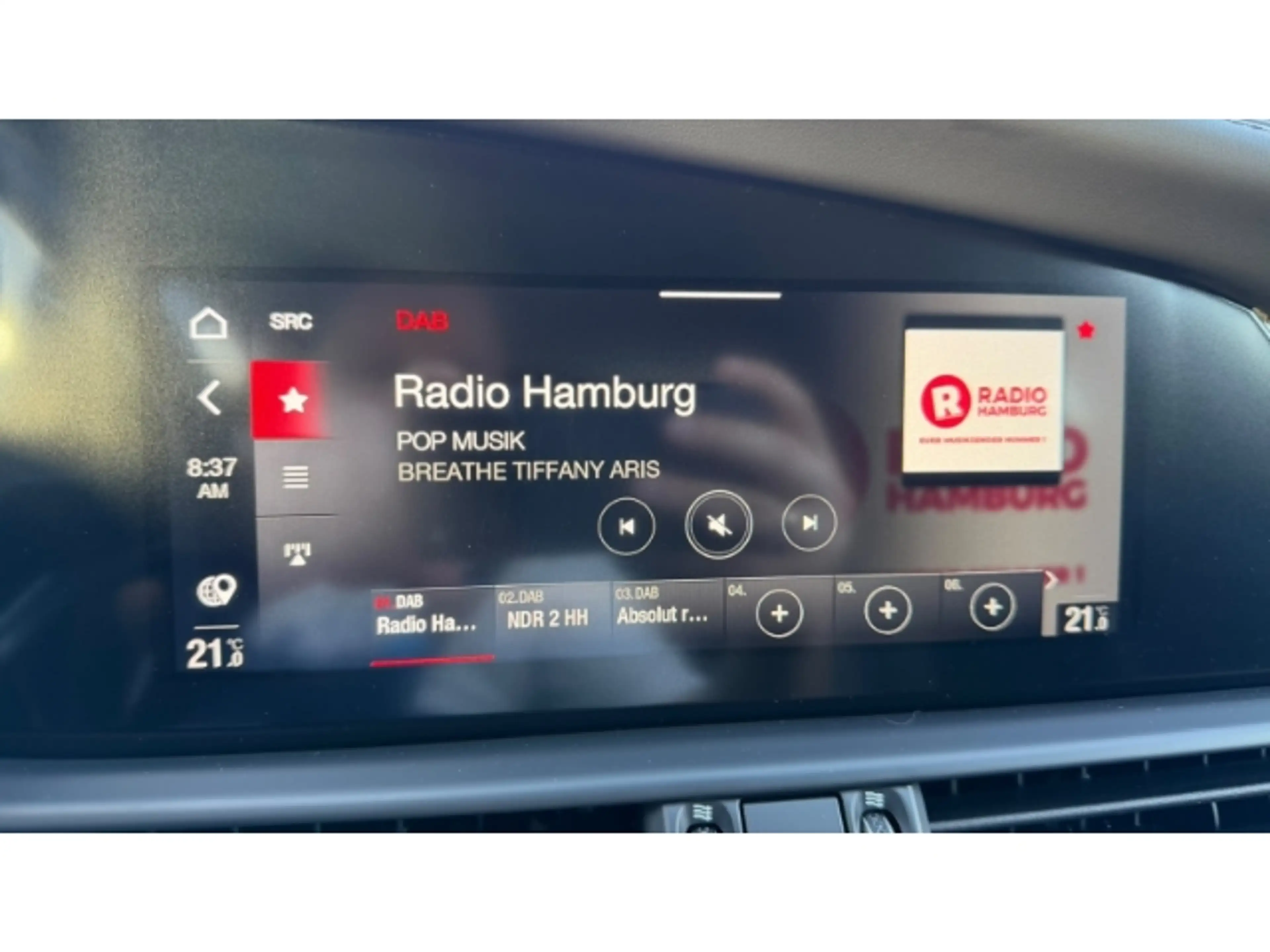Alfa Romeo Giulia Quadrifoglio 2.9 V6 Bi-Turbo EU6d — photo 13