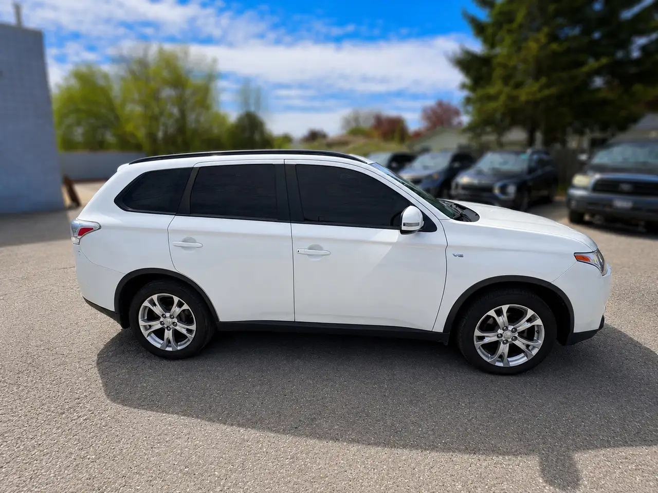 Mitsubishi Outlander снимка Mitsubishi Outlander