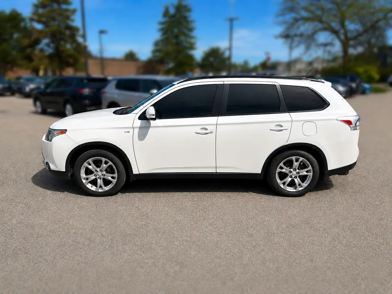 Mitsubishi Outlander снимка Mitsubishi Outlander