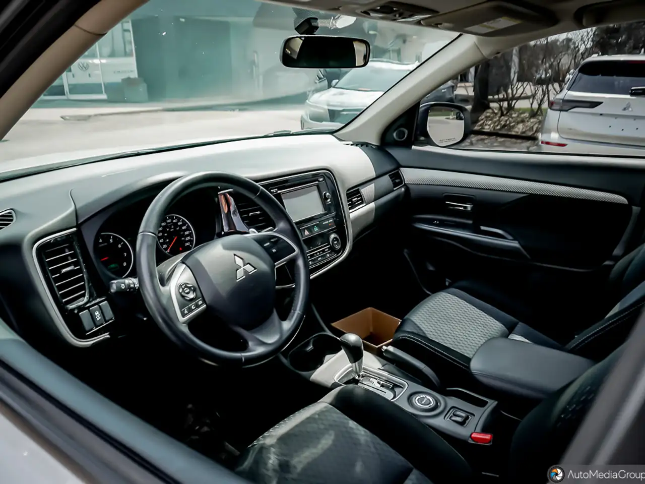 Mitsubishi Outlander снимка Mitsubishi Outlander