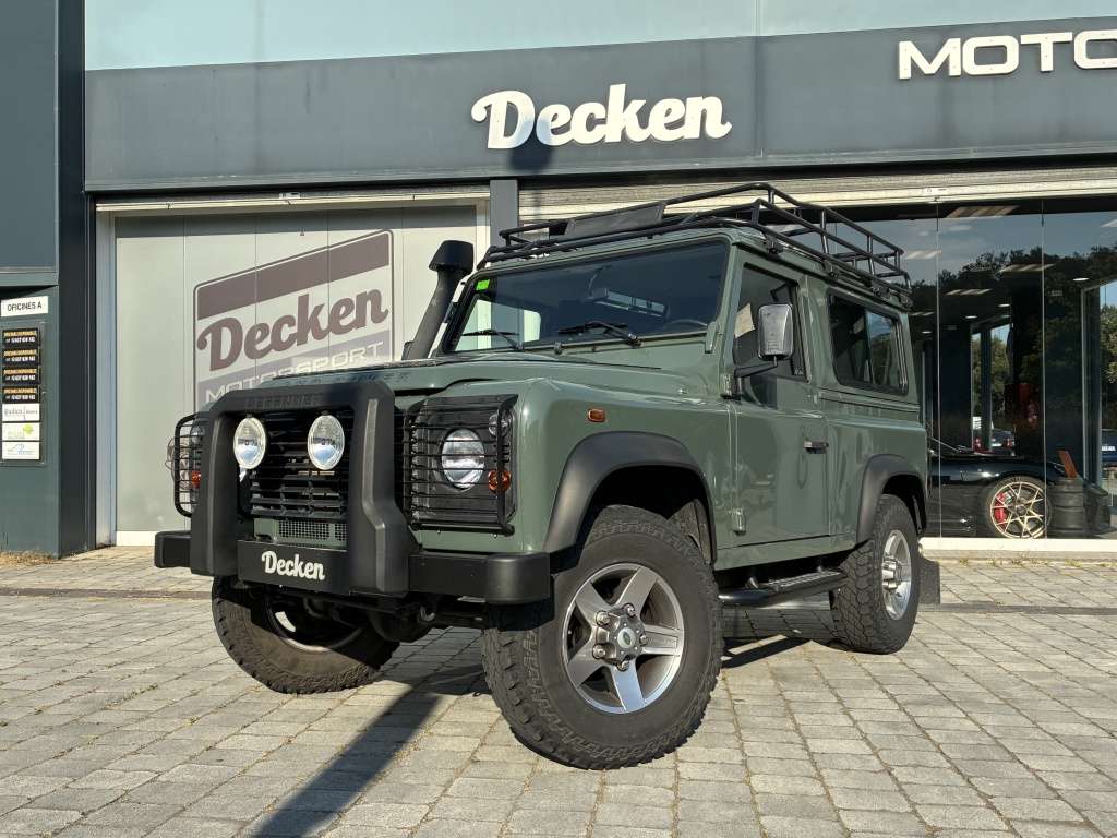Land Rover Defender 90 SW E - foto 1
