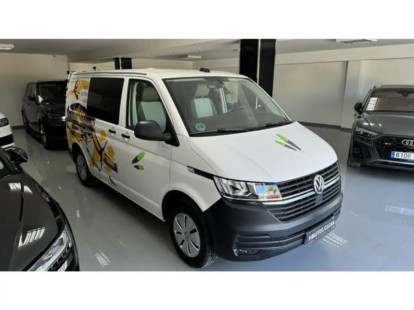 Volkswagen T6 Transporter Kombi 2.0TDI SCR BMT Larga 81kW Blanco - 2