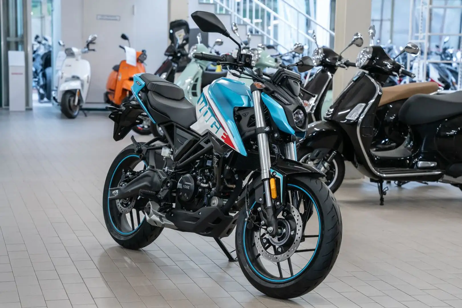 Voge R125 ABS, EURO 5+,sofort lieferbar,Lieferservice Modrá - 2