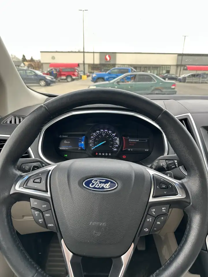 Ford Edge снимка Ford Edge