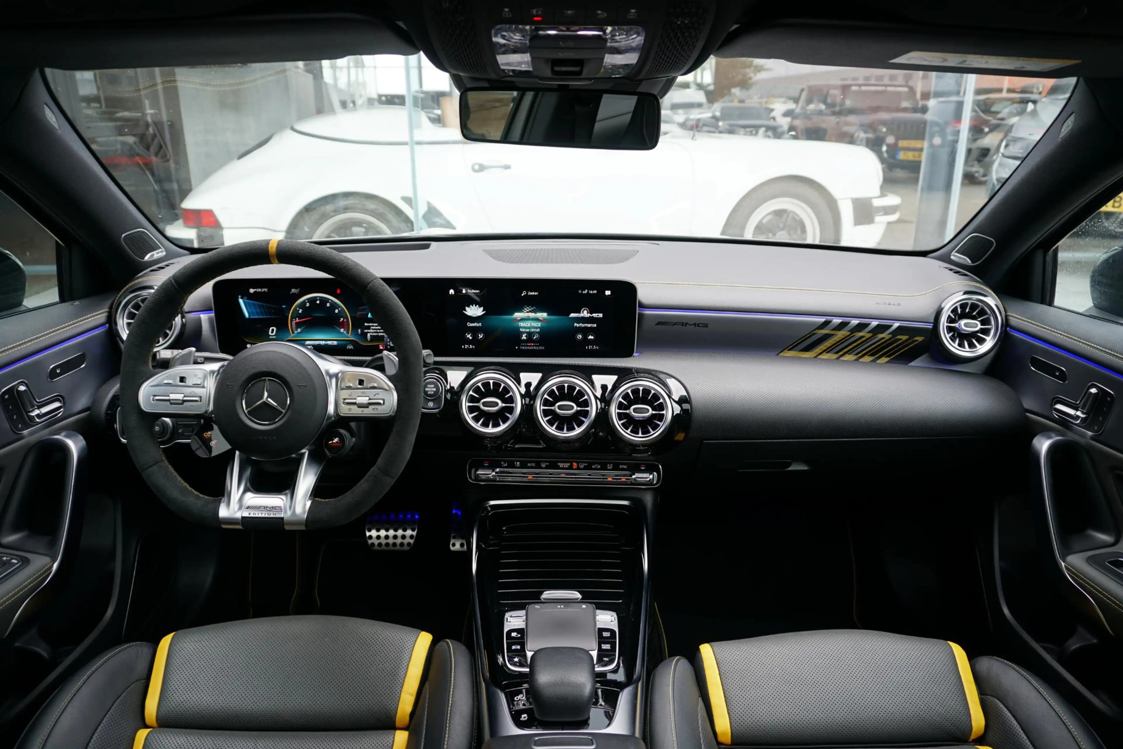 Mercedes-Benz A 45 AMG S 4MATIC+ Edition 1 422pk + RECARO / BURMESTER / P — photo 4