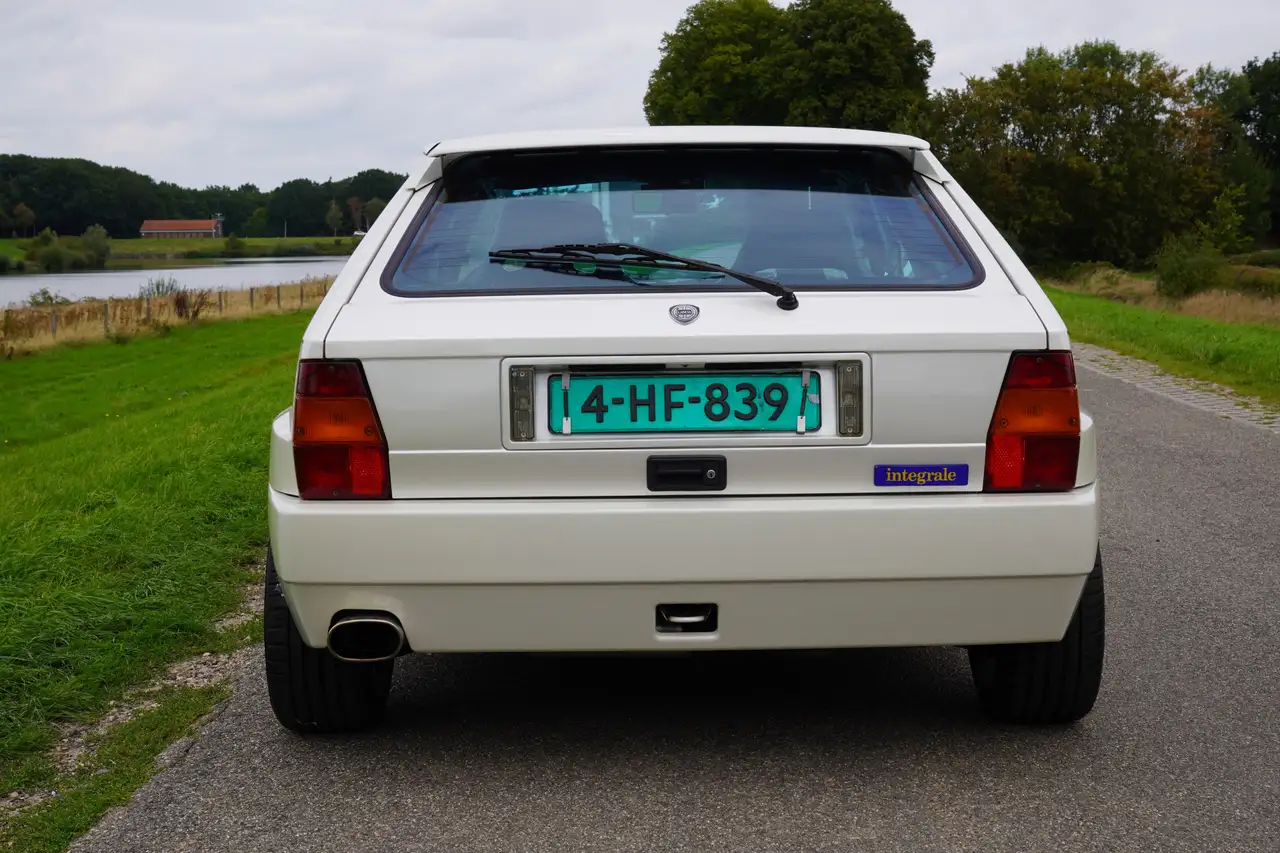 Lancia Delta 2.0-16V HF Integrale Evoluzione II Bianco Perlato, foto 5