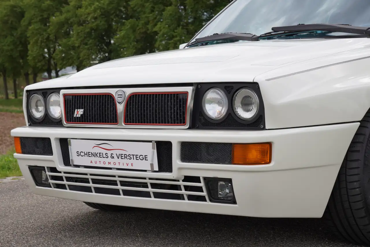 Lancia Delta 2.0-16V HF Integrale Evoluzione II Bianco Perlato, foto 10