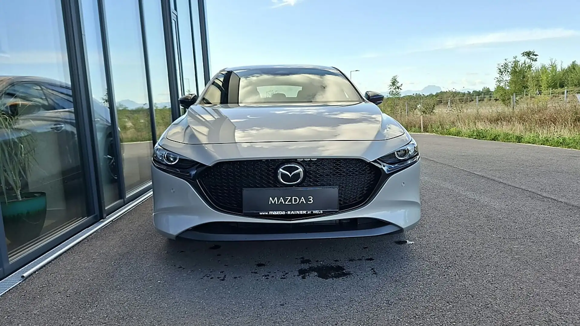 Mazda 3 Mazda3 e-Skyactiv-G140 Homura Aut. Beige - 2