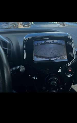 Imagine Toyota Aygo 5p 1.0 x-cite my15