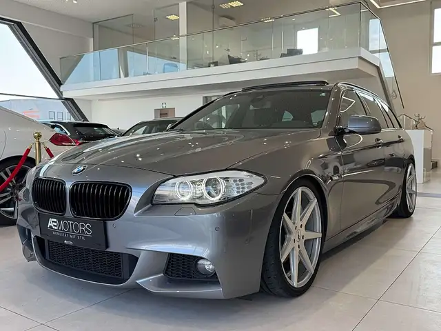 BMW 525 d xDrive Touring Aut. // M-PAKET AB WERK // PAN...