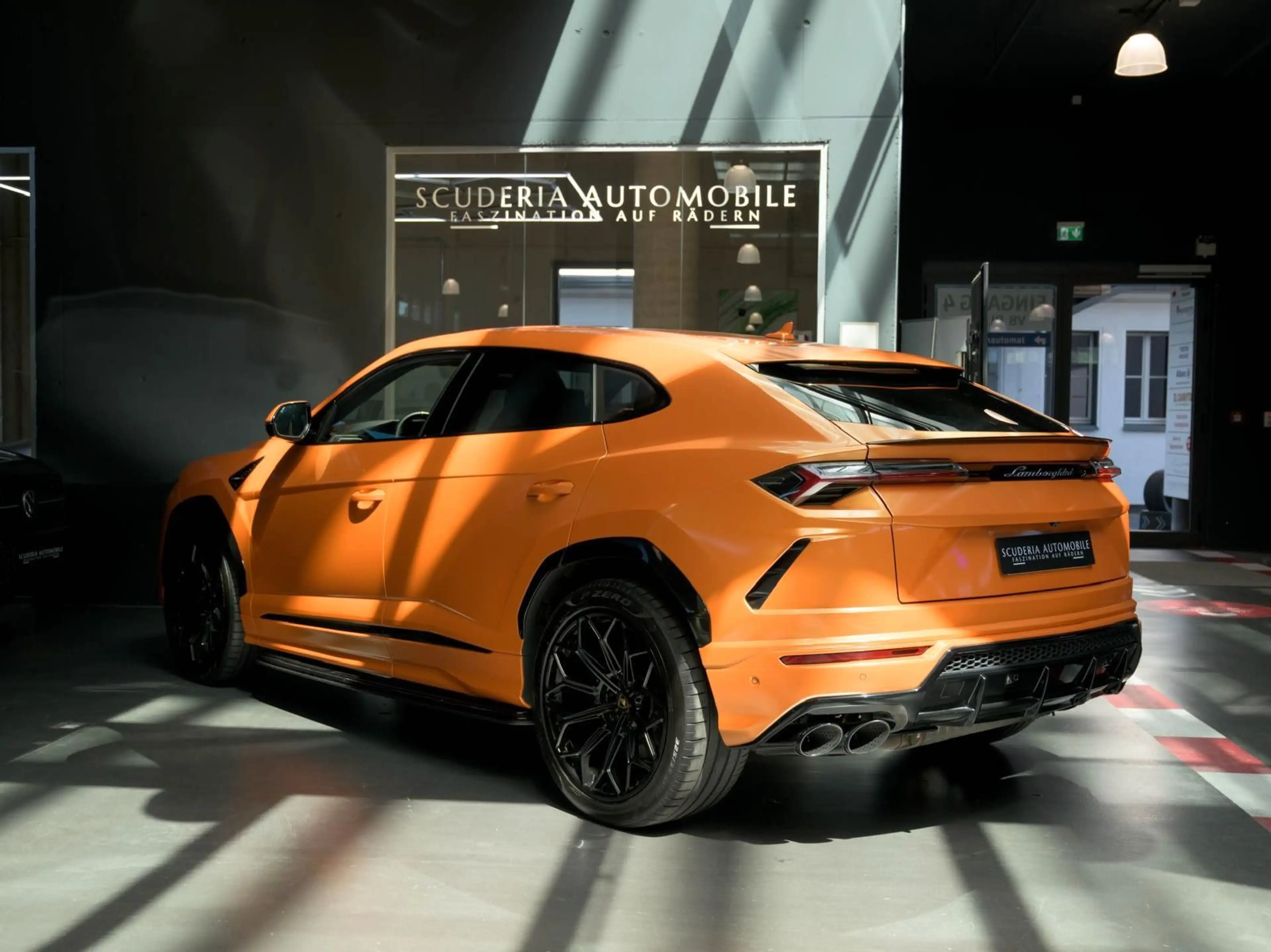 Lamborghini Urus 4.0 V8 | B&O | Night Vision | 4-Sitzer — photo 3