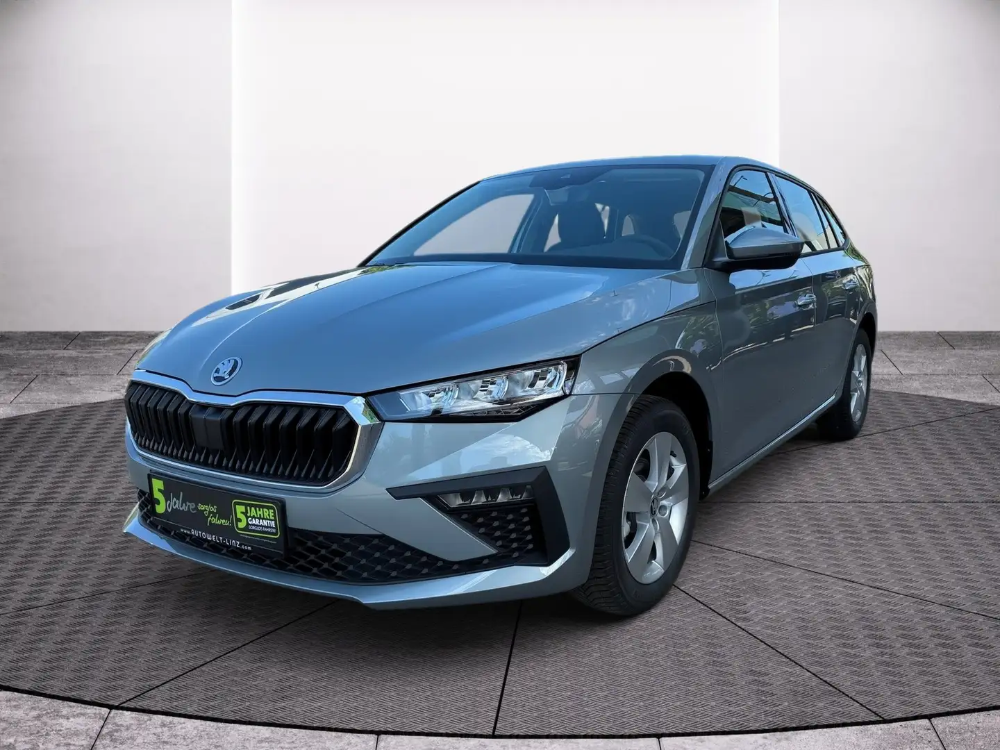 Skoda Scala 1.0 TSI Selection LED+SHZ+2xKlima Silber - 1