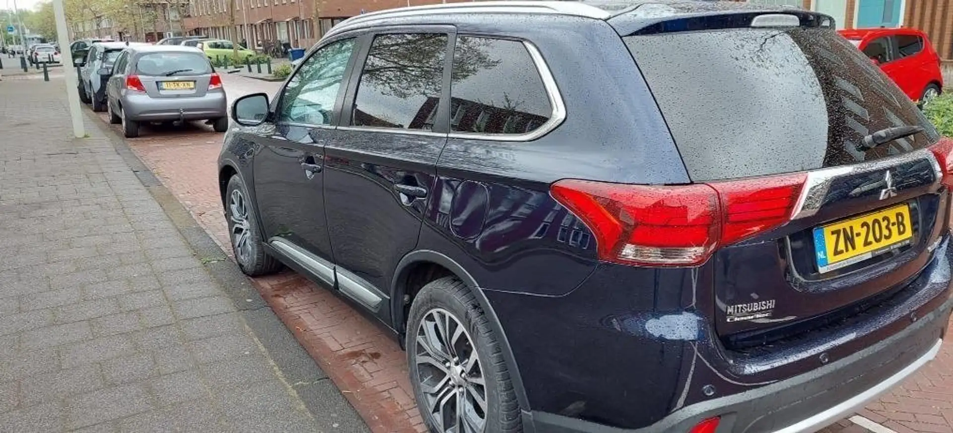 Mitsubishi Outlander Outlander 2.0 Instyle+ 4WD 7Pers Negro - 2