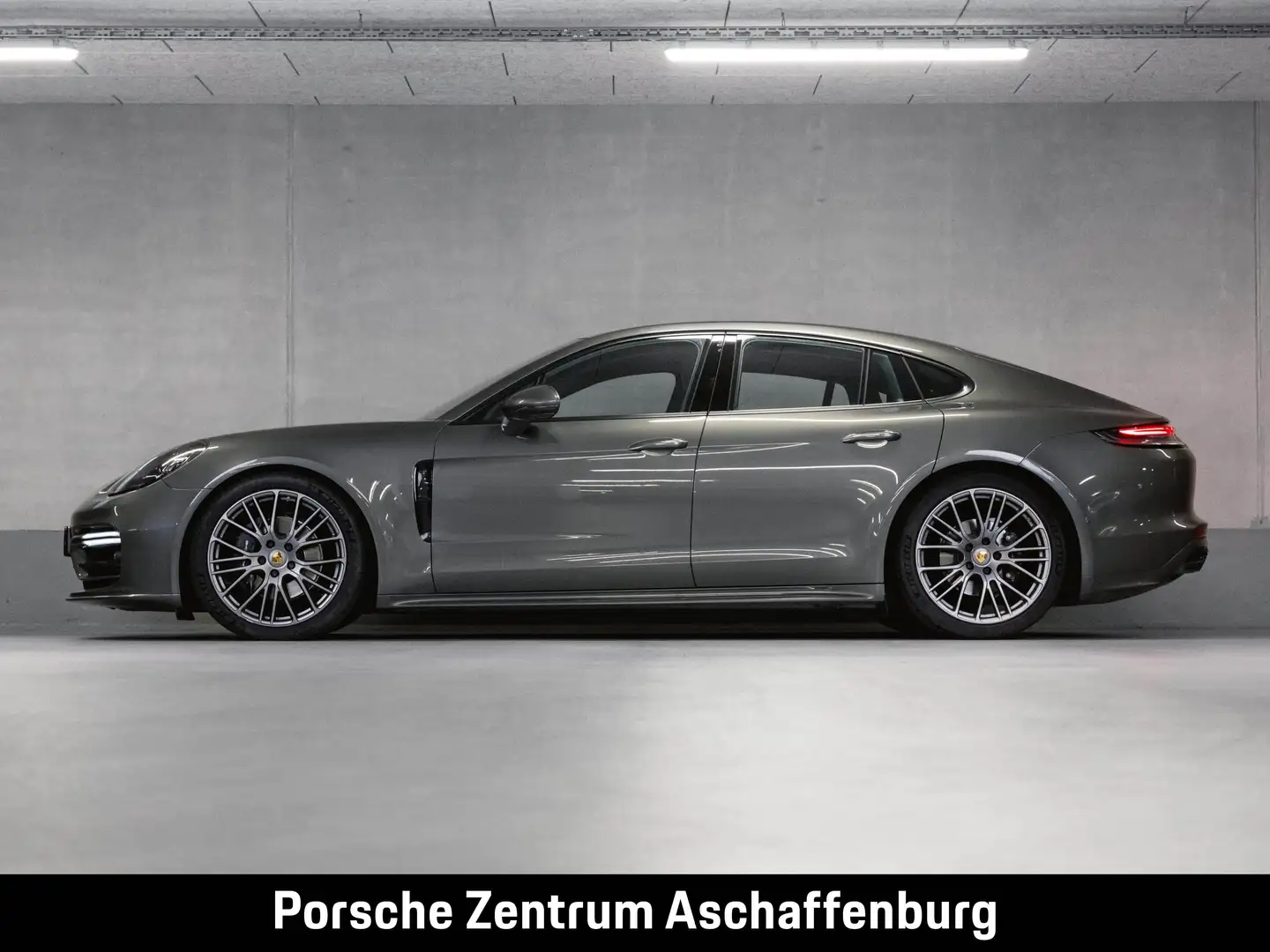 Porsche Panamera 4 SportDesign Hinterachslenkung Зелёный - 2