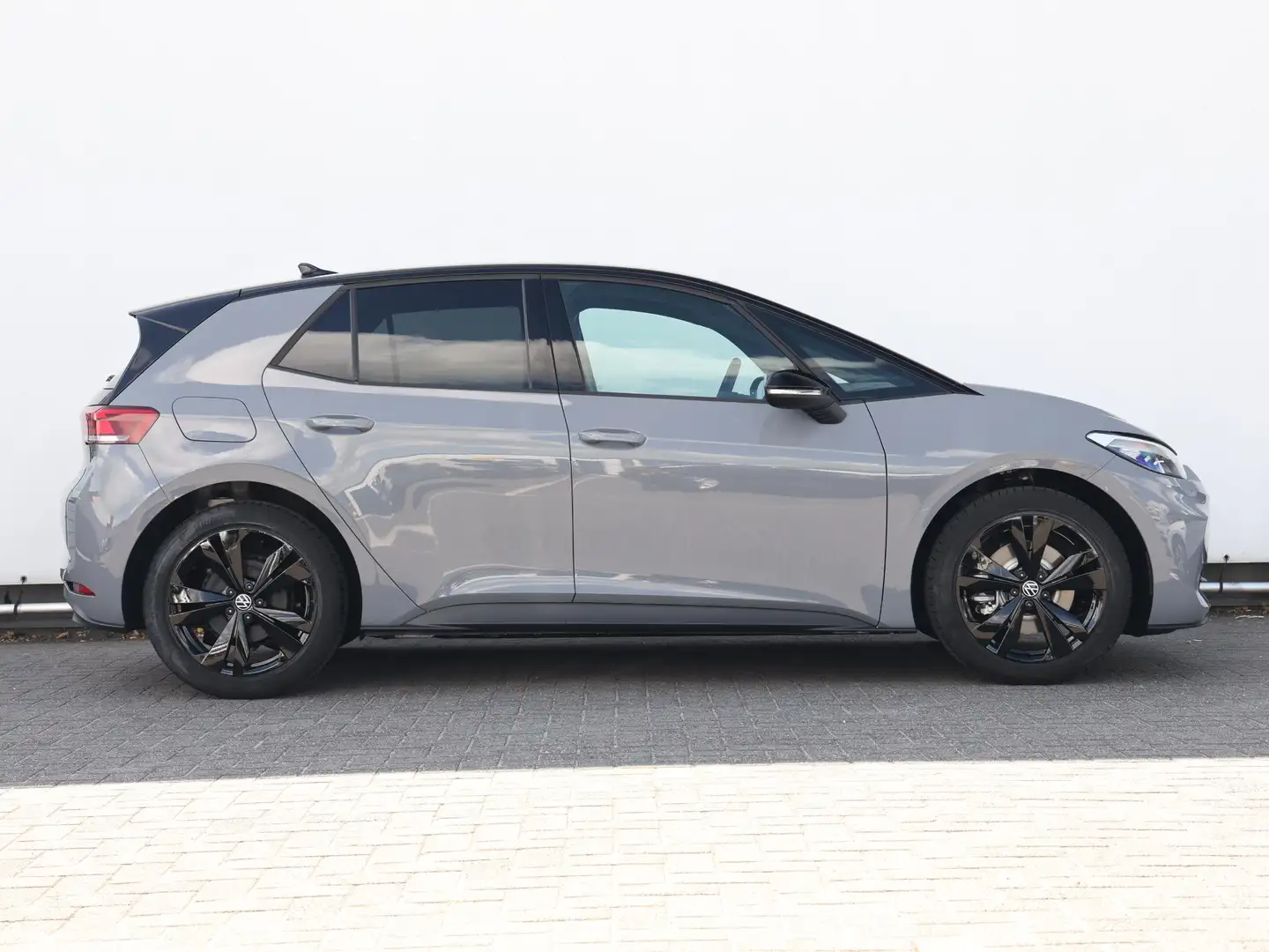 Volkswagen ID.3 Black Edition 52 kWh | 170 pk | 19" lm velgen | Ap Grijs - 2