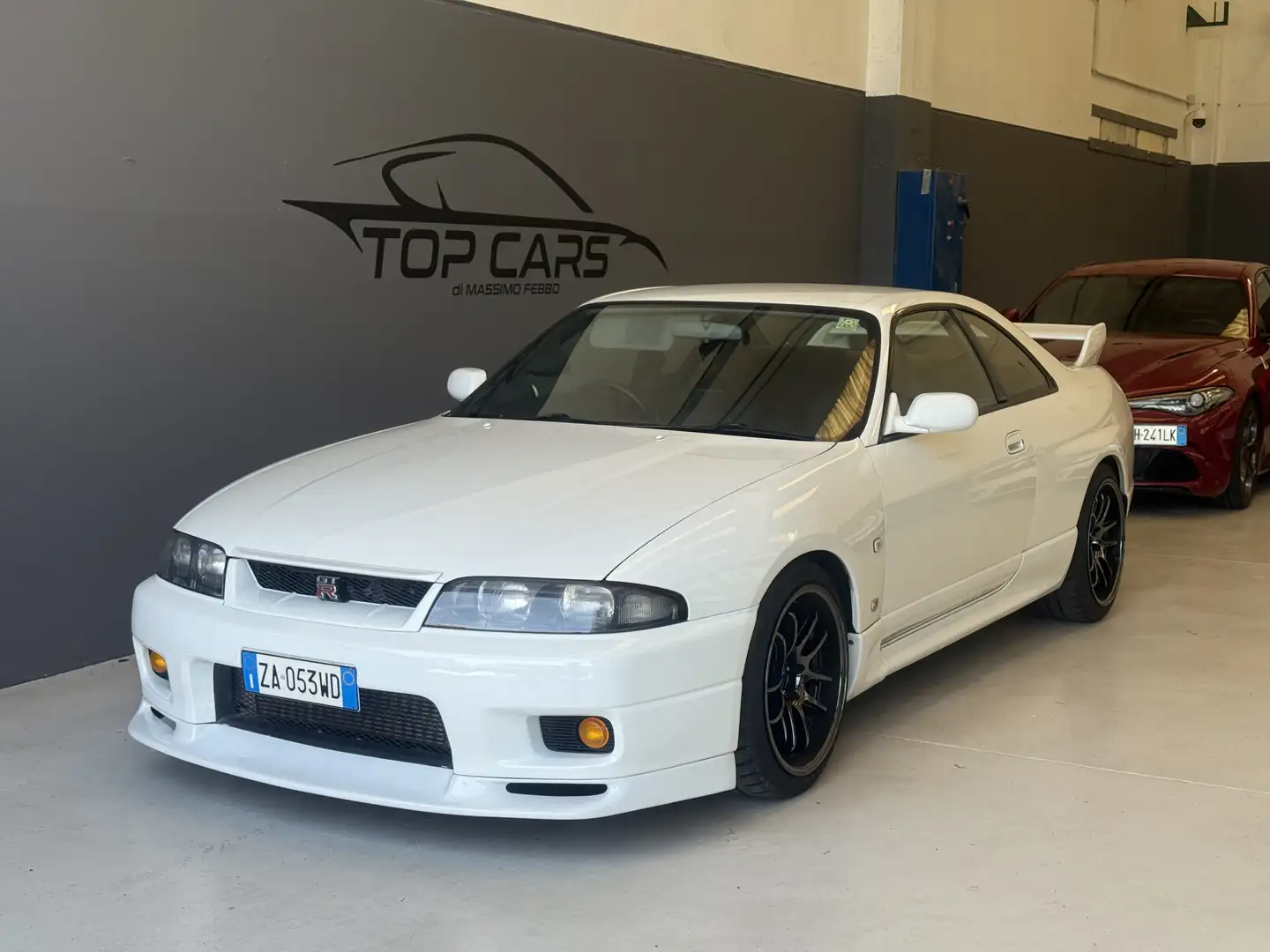 Nissan Skyline GTR R33 V-Spec - 2