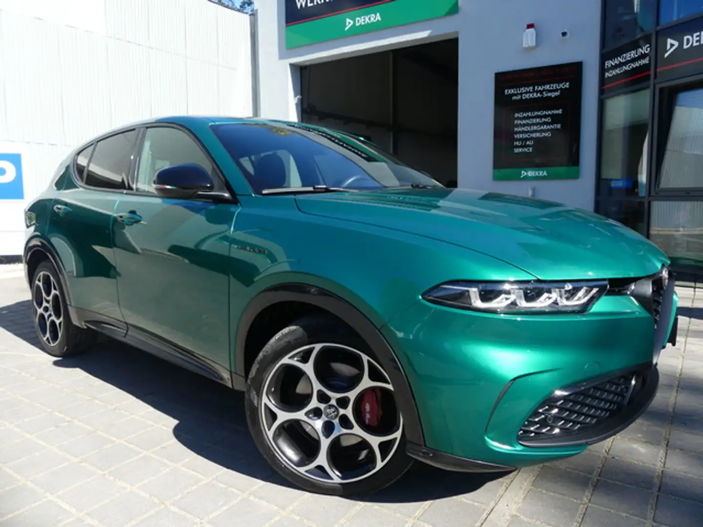 Alfa Romeo Tonale 1.5 VGT Veloce Hybrid ACC/KAM/MATRIX/19LM Grün - 1